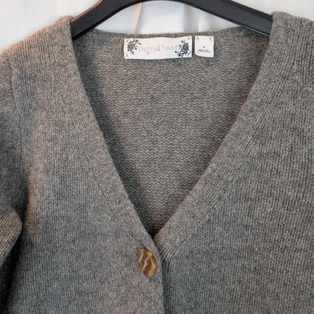 Ingrid Hass Gray Cardigan with Floral Design Size M In EUC - Picture 3 of 11
